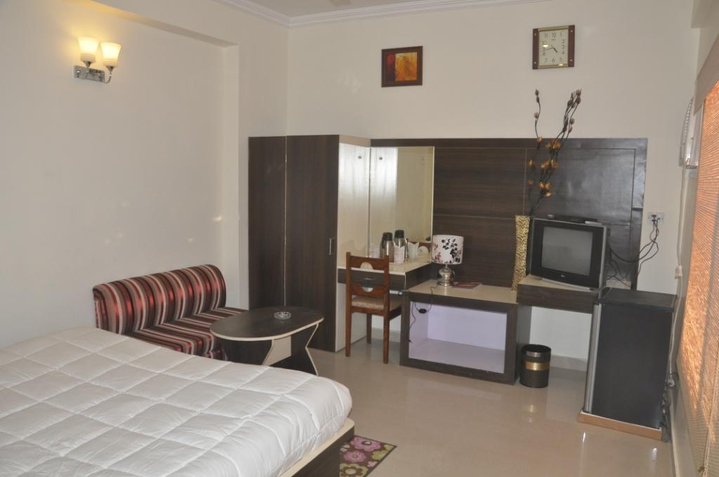 Hotel Mount View Katra  Rum bild